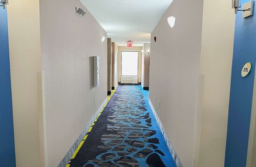 Tougaloo Apartment | Premium King bed Non-Smoking