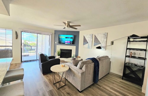 Garland Condo | Lake life 1-bedroom,1-bath condo in peaceful Garland TX
