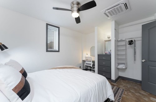 Central City Apartment | Downtown+Art+Music+Cozy Vibes+Min2Beach+Walkable