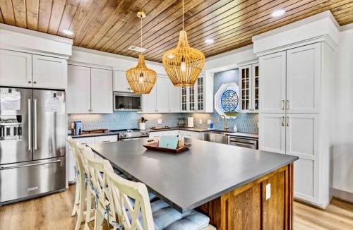Pointe San Luis House | Spoonbill at West Bay