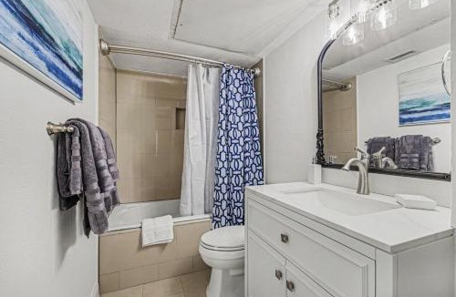 The Colony House | Beautiful updated home in the heart of The Colony