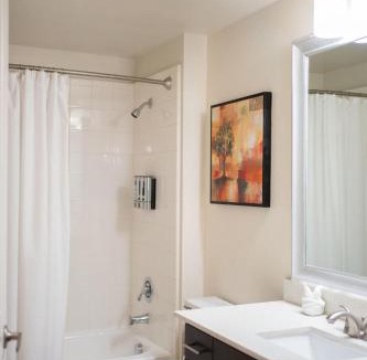 North Burnet Apartment | The Treehouse Spacious & Fun 2BR Retreat in the Heart of the Domain