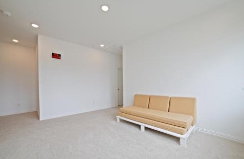 North Richland Hills Apartment | New Townhouse near DFW MAJOR INTERNATIONAL SPORTING EVENT ATT STADIUM