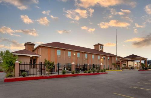 Vinton Hotel | Best Western Casino Inn