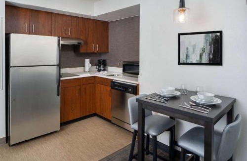 Arts/Warehouse District Hotel | Sonesta ES Suites New Orleans Convention Center