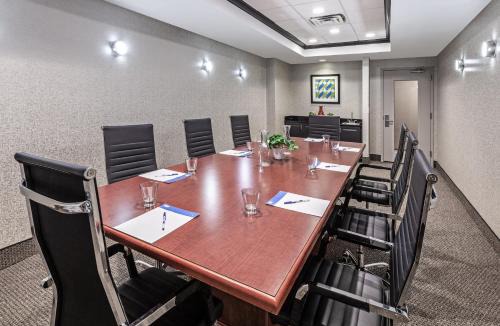 Inniswold Hotel | Holiday Inn Express & Suites Baton Rouge East by IHG