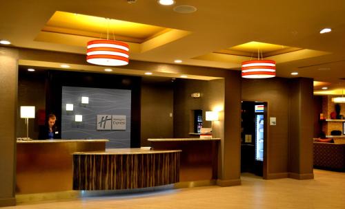 Covington Hotel | Holiday Inn Express Covington-Madisonville by IHG