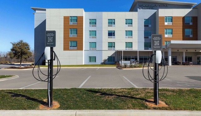 La Quinta Inn & Suites By Wyndham San Antonio At The Rim