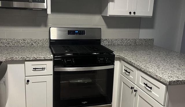 Cozy 2-bedroom apartment with AC, WiFi in charming Chalmette