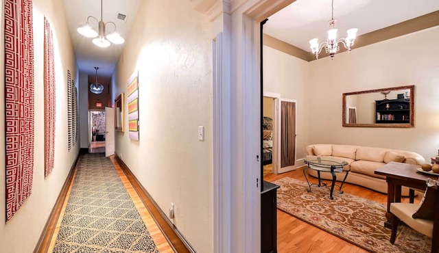Dtwn Decatur Apt: Walk to Restaurants & Shops