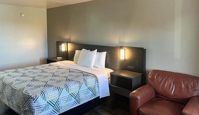 Motel 6 Ozark, AR