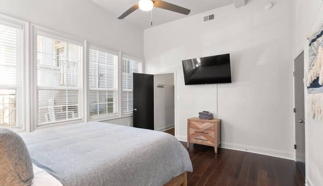 Modern 2BR | Garden District | Stunning Luxury