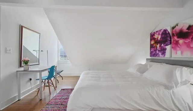 Centrally located 1bed 1bath,walk to French Q, Bourbon St. & Jazz venues