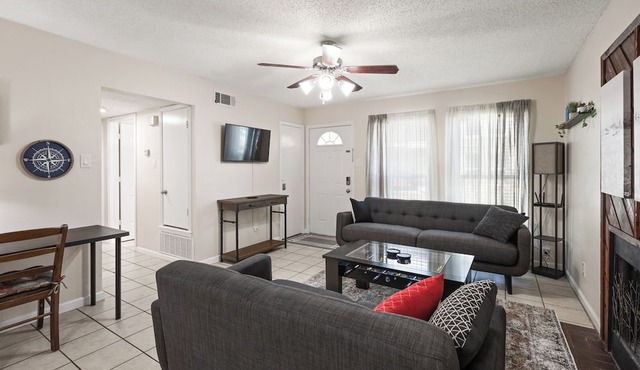 Entire 2 bedroom unit downstairs, family owned.