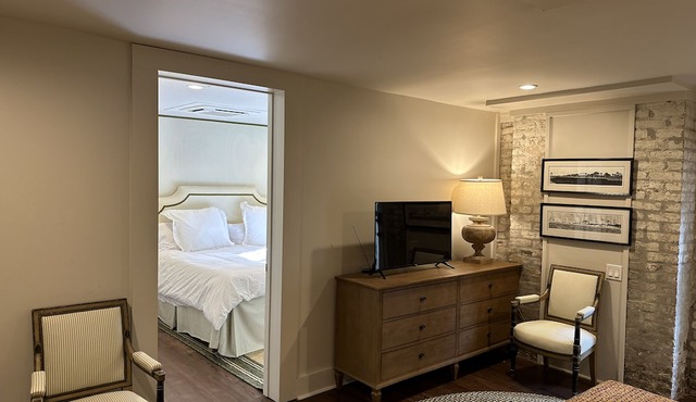 Cozy Furnished Apartment
