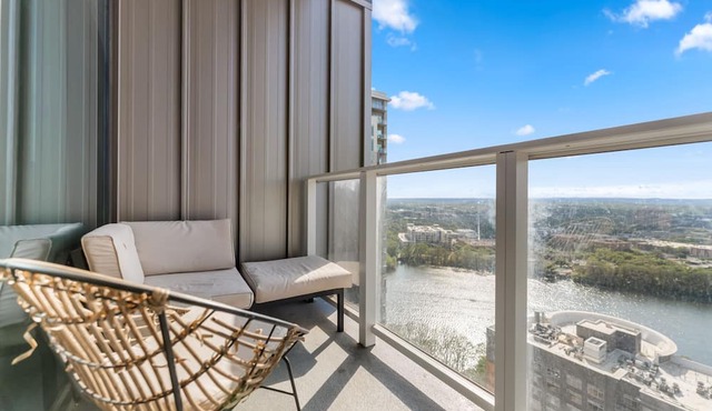 Luxury Downtown Austin Condo Near Rainey Street