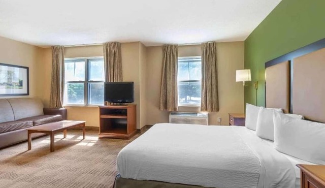 1 King Bed | Hearing Accessible, Kitchen