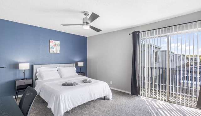 Arlington 1BR | AT&T, Globe Life, 6 Flags, Parking
