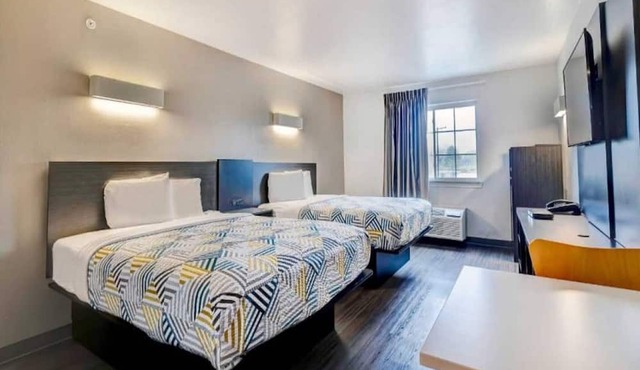 2 Queen Beds | Mobility Accessible Tub Nsmk
