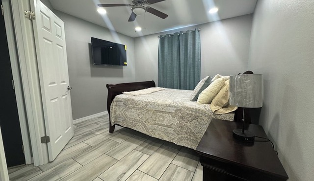 Cozy atmosphere 5 minutes to Sports complex, Expo center and downtown.