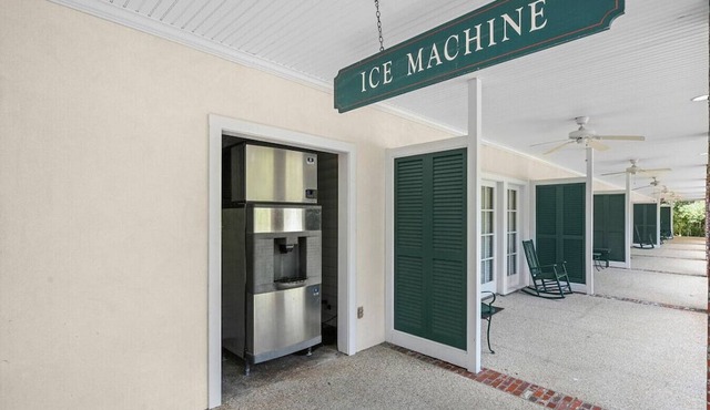 Pet Friendly | Secluded | Quiet | Convenient