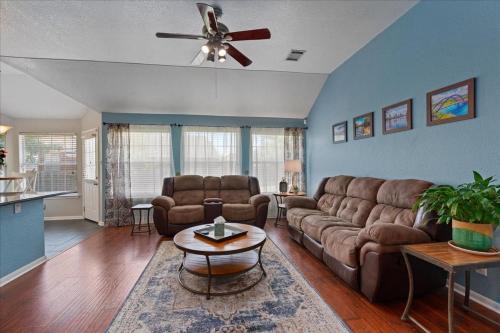 Lovely Leander Home in a Quiet Area