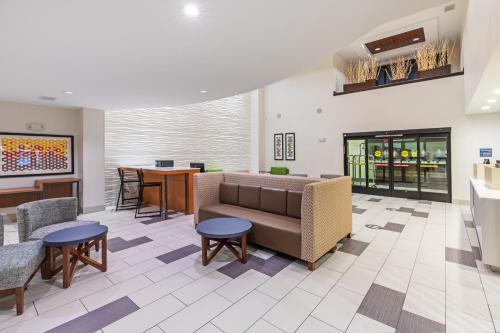 Holiday Inn Express & Suites Austin NW – Lakeway by IHG